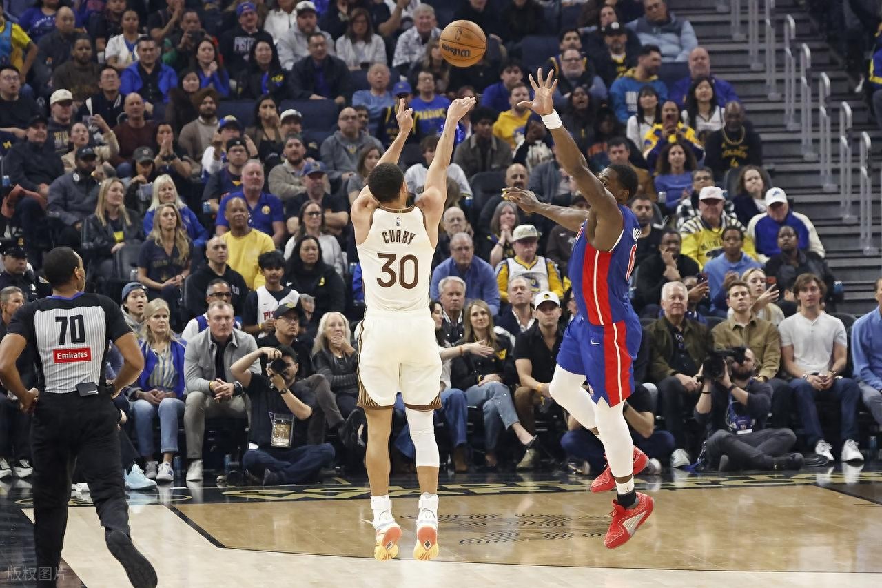 Unbearable! Curry exits with 23 points due to injury; Cunningham and Duren both achieve double-doubles; Warriors lose to Pistons despite eight players scoring in double figures.
