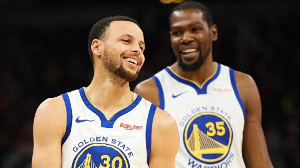 Warriors haven't given up on the plan to reunite Durant and Curry! They are keeping the door wide open for KD's return, while the Rockets have rejected all inquiries.
