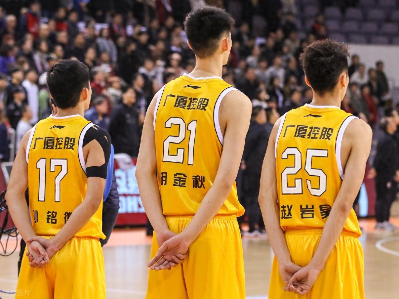 Hu Jinqiu's tears, Sun Minghui's roar, and that long season