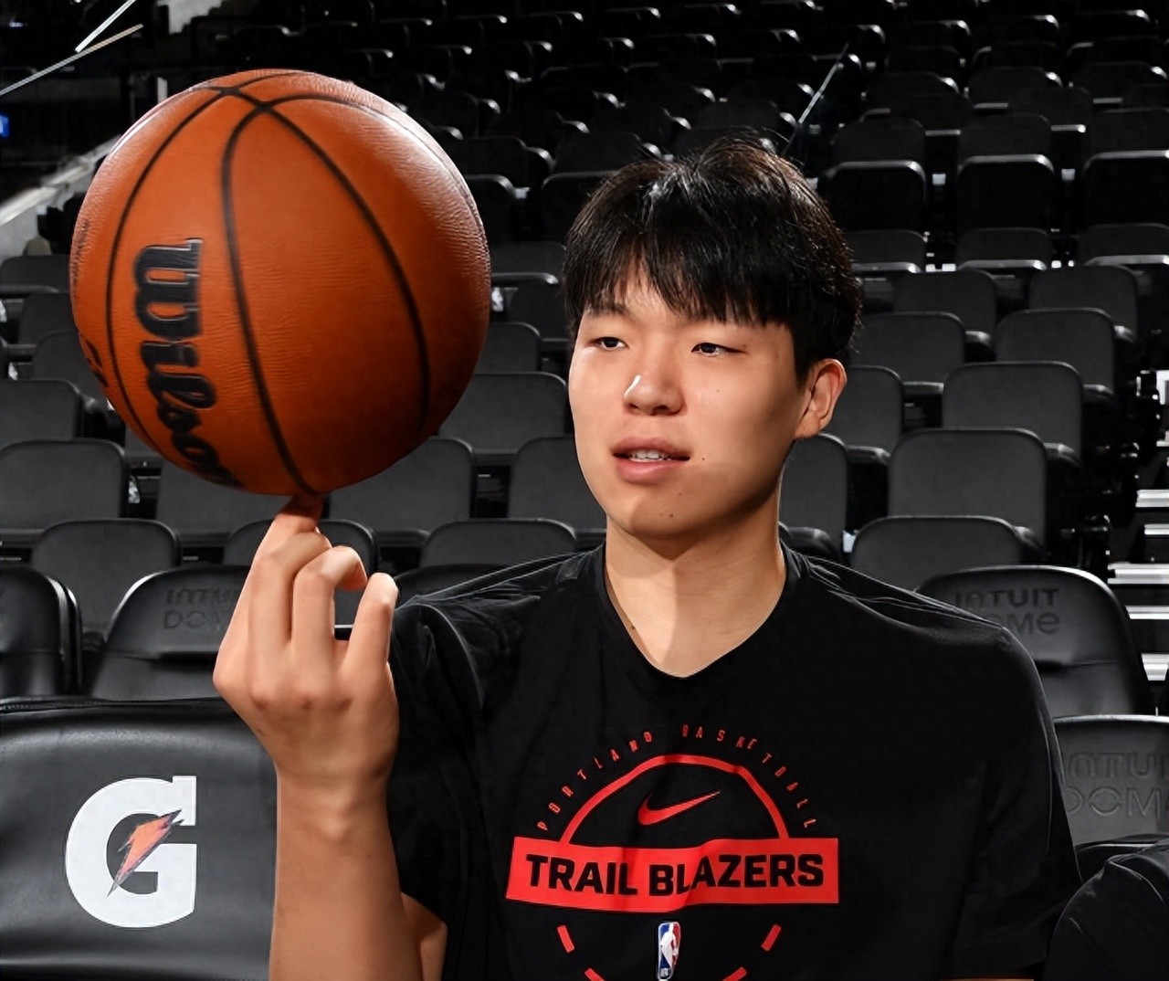No points in transition! Yang Hansen scores 2 points and grabs 1 rebound in 4 minutes; Leonard posts 30+10 as the Trail Blazers fall to the Clippers