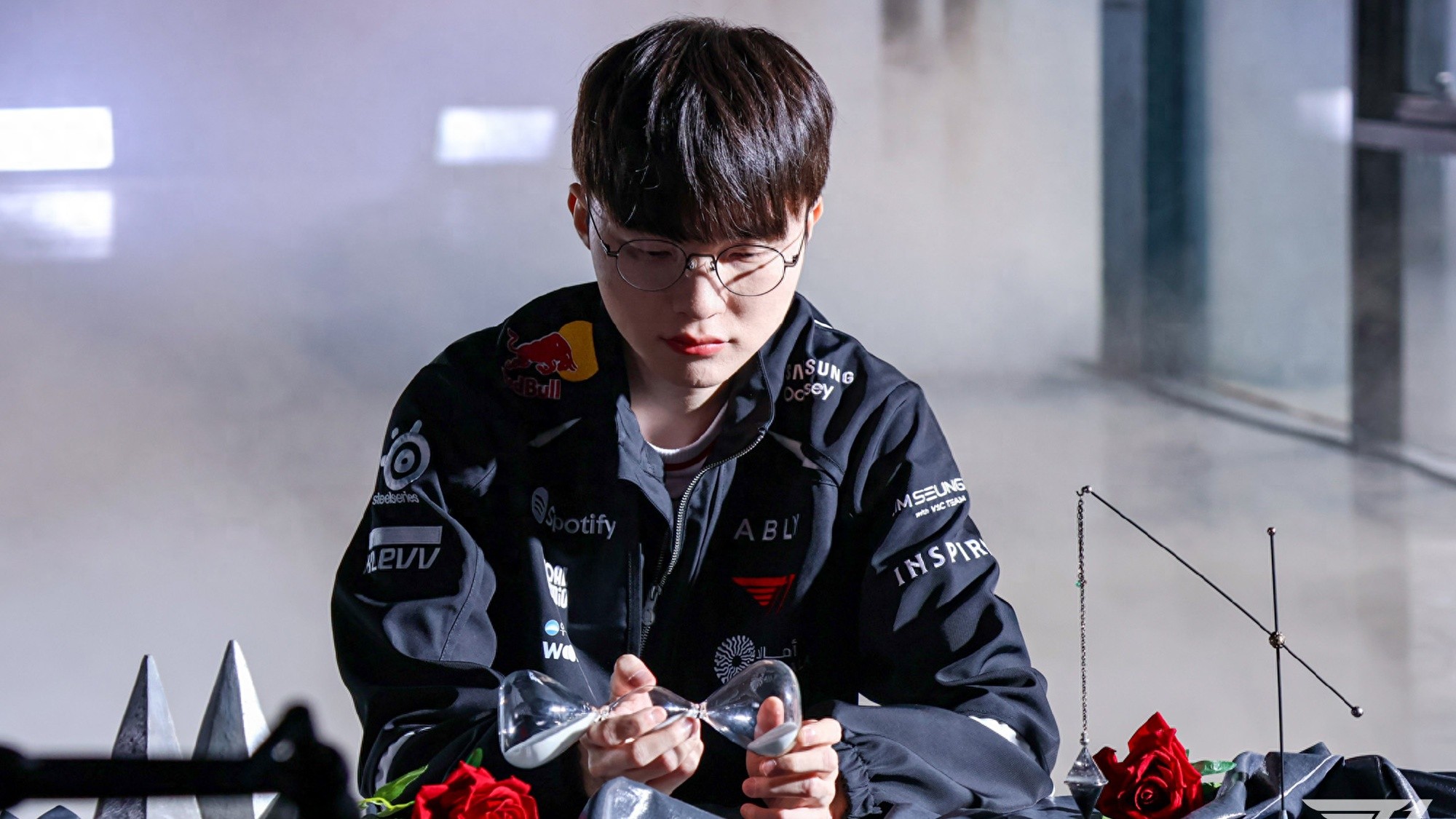 LPL commentator applies for public institution! LCK dark horse team collapses, loses three consecutive matches after season start, struggling to secure a single win.