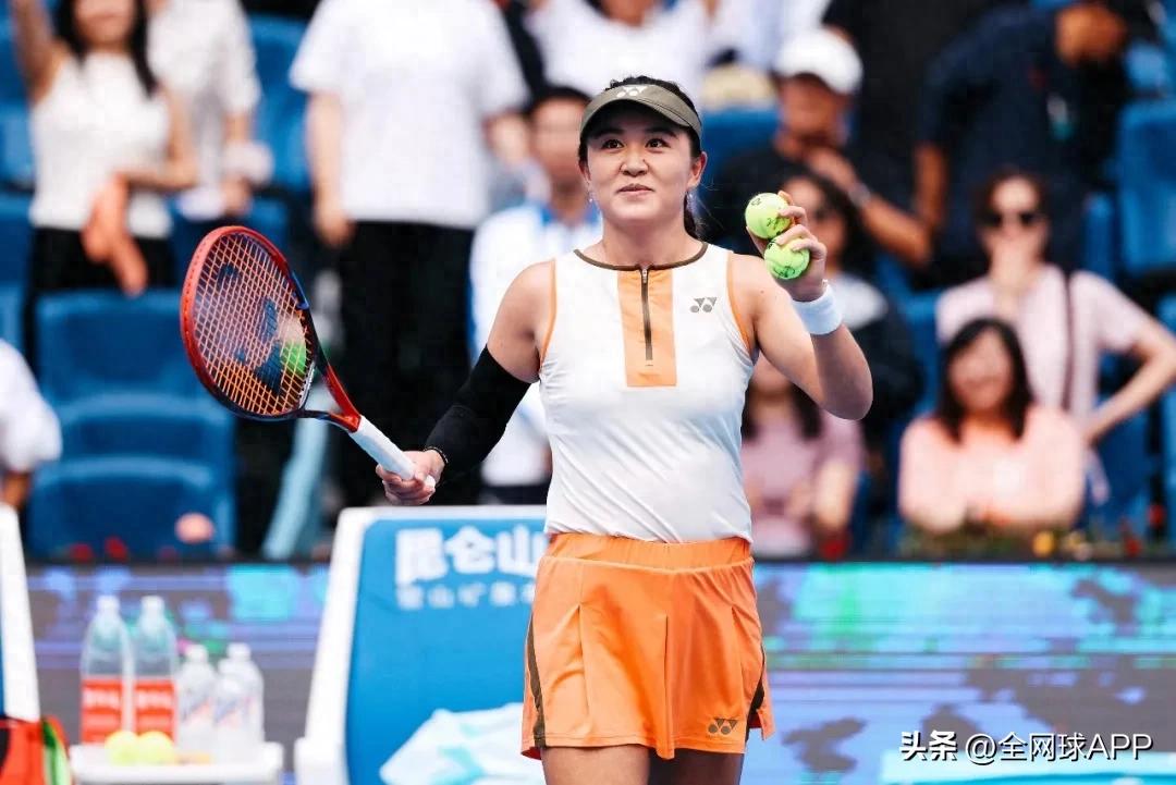 Zhulin staged a comeback against No.6 Andreyeva to cause another upset, advancing to the Ningbo quarterfinals to face Schneider.