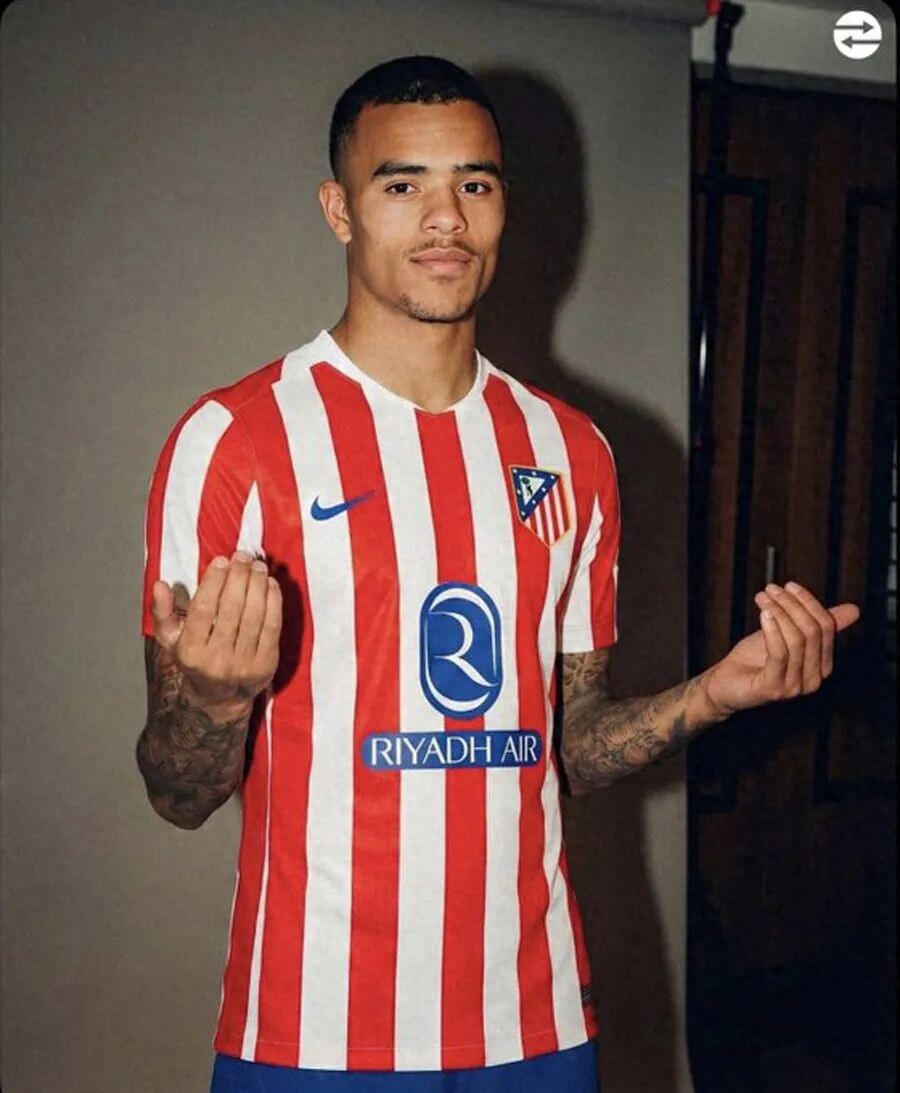 Atletico Madrid aims to sign Aoki for 100 million, which would greatly benefit Manchester United! Summer transfer income is expected to easily surpass 100 million.