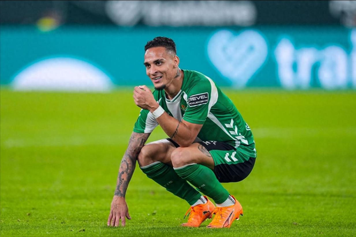 Former Manchester United player becomes a blazing attacker in La Liga; Antony scores twice and provides one assist to earn the only perfect rating this round.