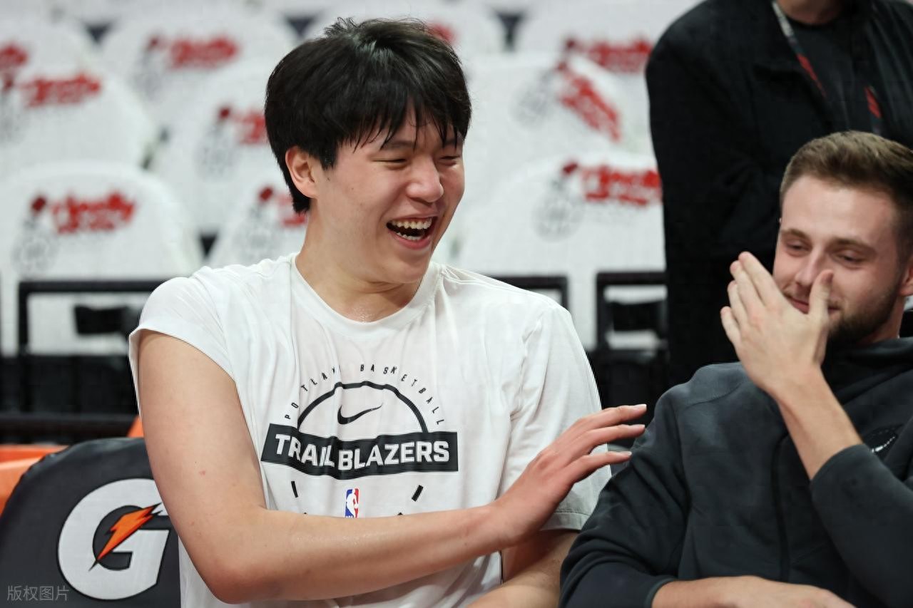 Leading in plus-minus! Yang Hansen scores 21 points, 9 rebounds, 6 assists, 2 steals, and 3 blocks, filling the stat sheet as the Mix defeats Valley Suns