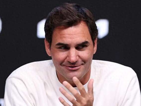 Federer: It’s incredible that Alcaraz might complete the career Grand Slam; our playing styles are similar, but coaching him is not possible now.
