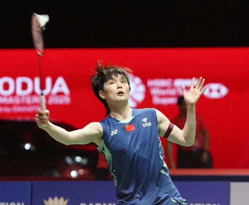 Wang Zhiyi ended her six-game losing streak against Intanon and locked up the women's singles championship and runner-up in the 2025 Malaysia Super 500 Championship