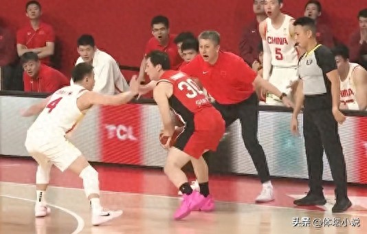 China's men's basketball team staged an 87-80 comeback against Japan for their first victory; player ratings released: five players perfect, one lowest.
