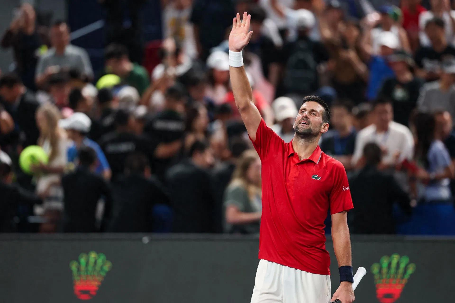 Djokovic unusually swore at his coach! Vomited for the second time, skipped the post-match press conference