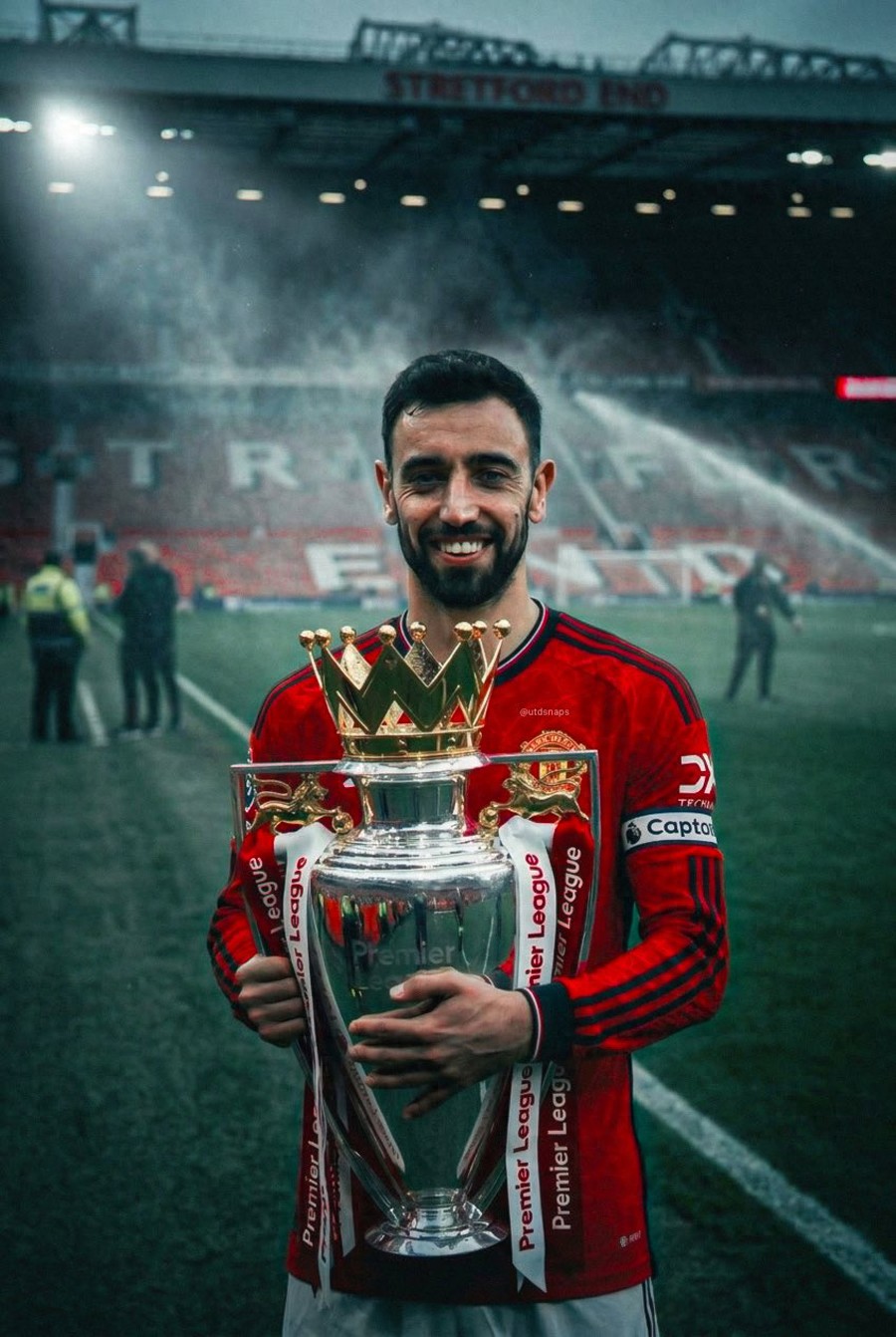 Carrick believes Manchester United can win the Premier League within two years! Summer window plans for a major signing, Sir Ratcliffe aims to shake up football.