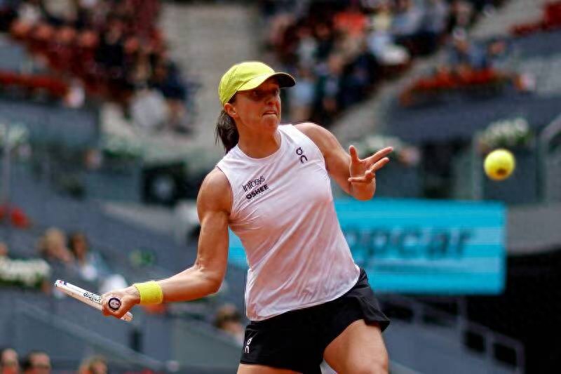 Swiatek is a rare egg-eater, but still reaches the semi-finals of the 2025 Madrid Tennis Championships