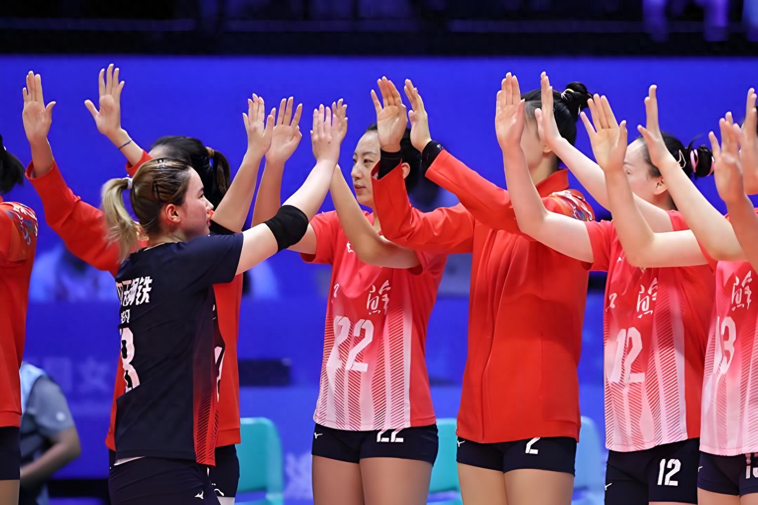 The Women's Volleyball Super League schedule for tomorrow (1.24): eight teams competing in four matches, live on CCTV-5.