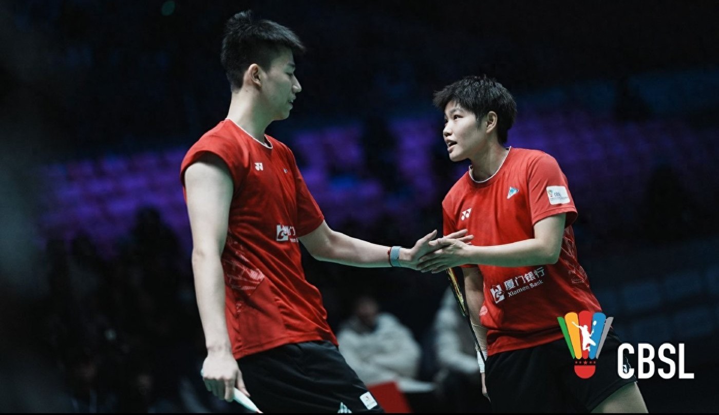 Today’s (1.2) schedule for the Badminton Super League features the gold and bronze medal matches, with Feng Yanzhe competing. The matches will be broadcast on Yangshipin and Youku.