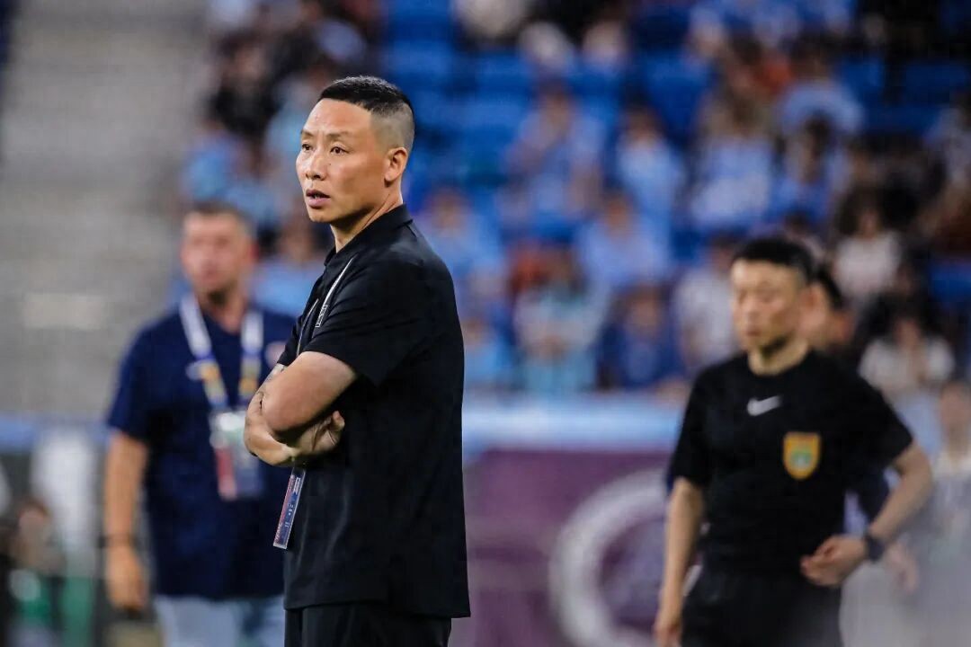 Changing Coaches: Chinese Super League Cautious, China League One Reckless