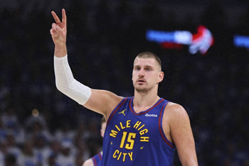 Jokic has been voted in the top 2 MVP votes for five consecutive seasons, becoming the third player in NBA history to write this record