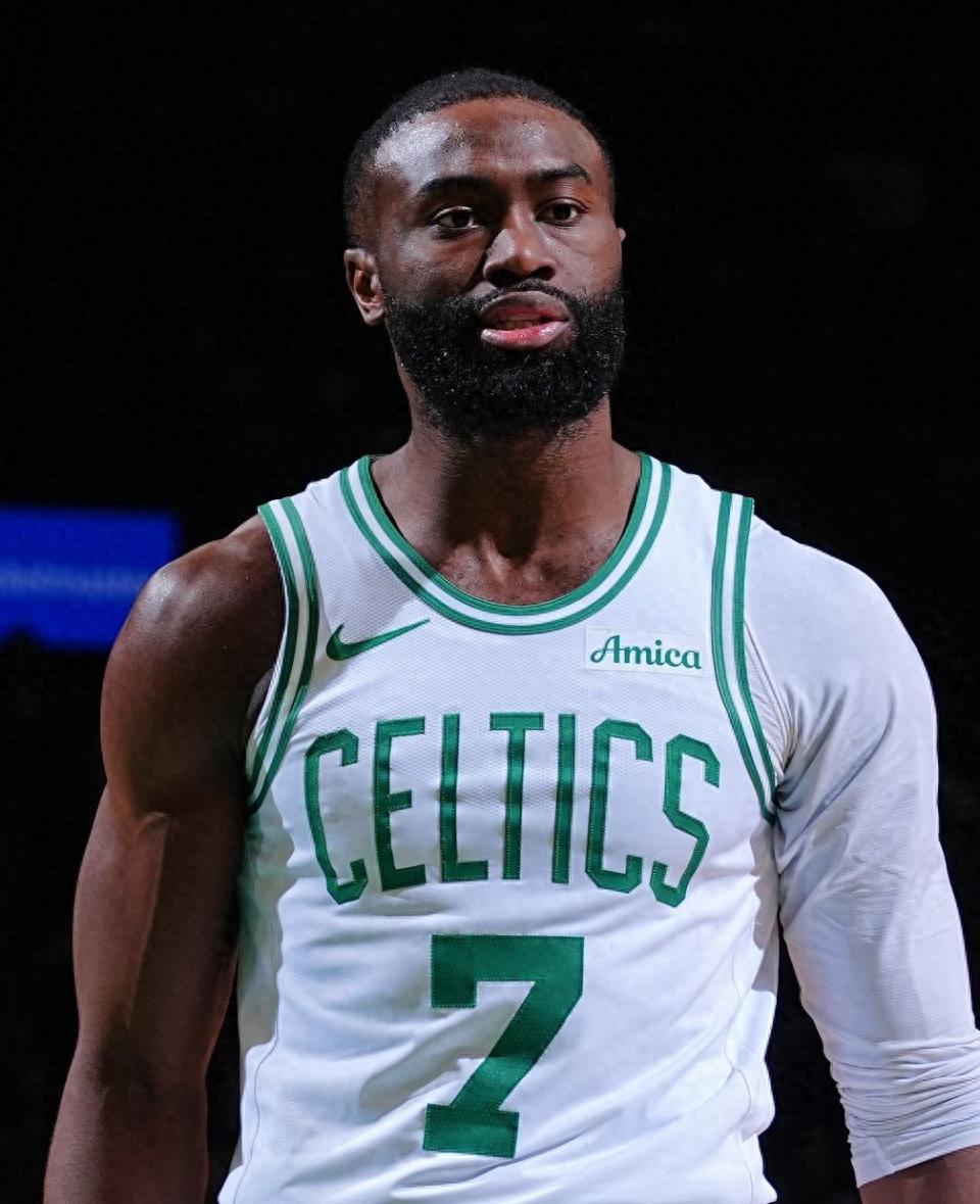 Celtics demand 4-5 first-round picks for Brown! He liked a comment: Trade him to a city that respects him.