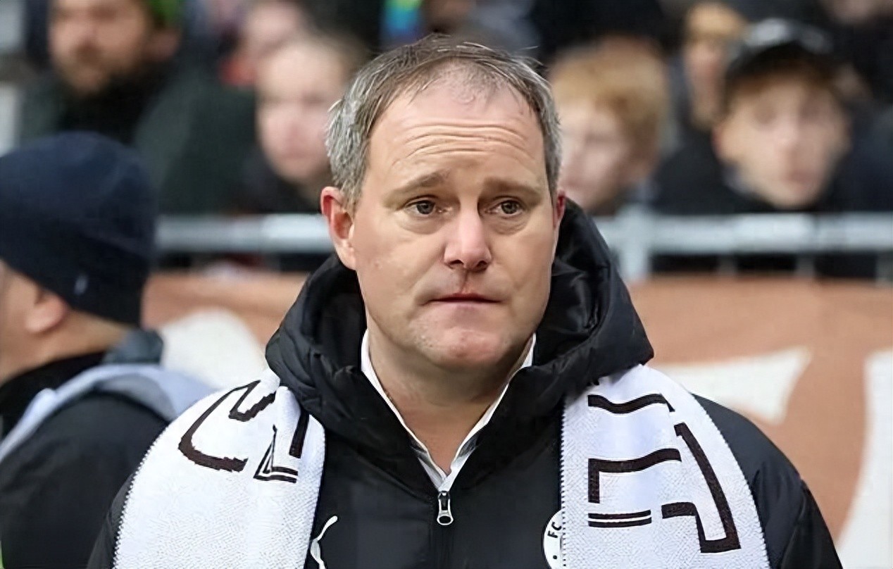 The Vice President of the German Football Association calls for a boycott of the USA-Canada-Mexico World Cup! There is precedent, and there may be others to follow.