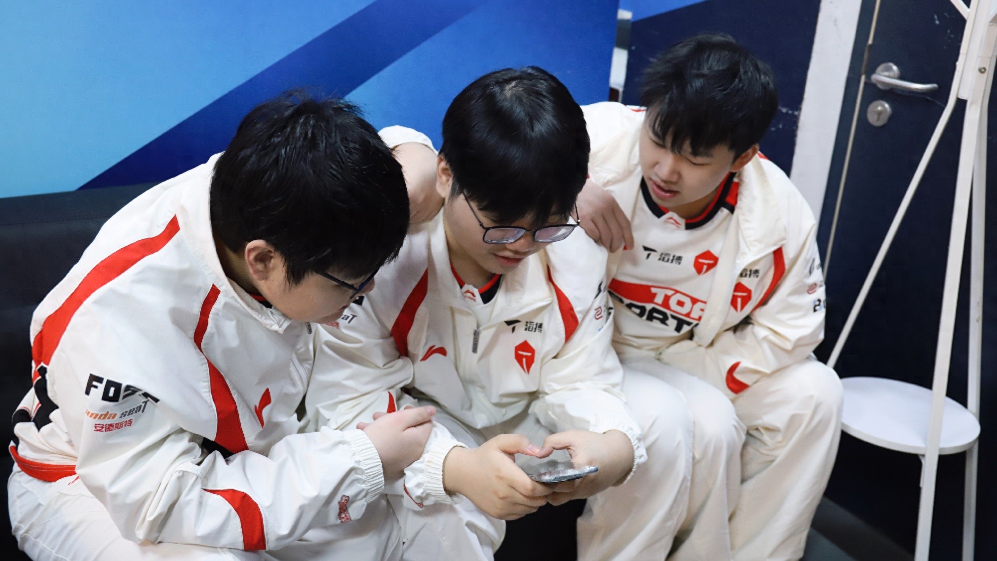 The worst Korean top laner in LPL has emerged! Four games of negative impact, Guan Zeyuan: This player is just too abnormal.