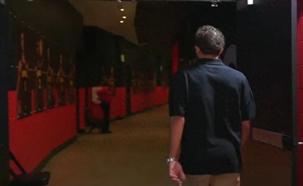 The team leader was traded during the game! The NBA is just that cold and ruthless, don’t talk about loyalty!