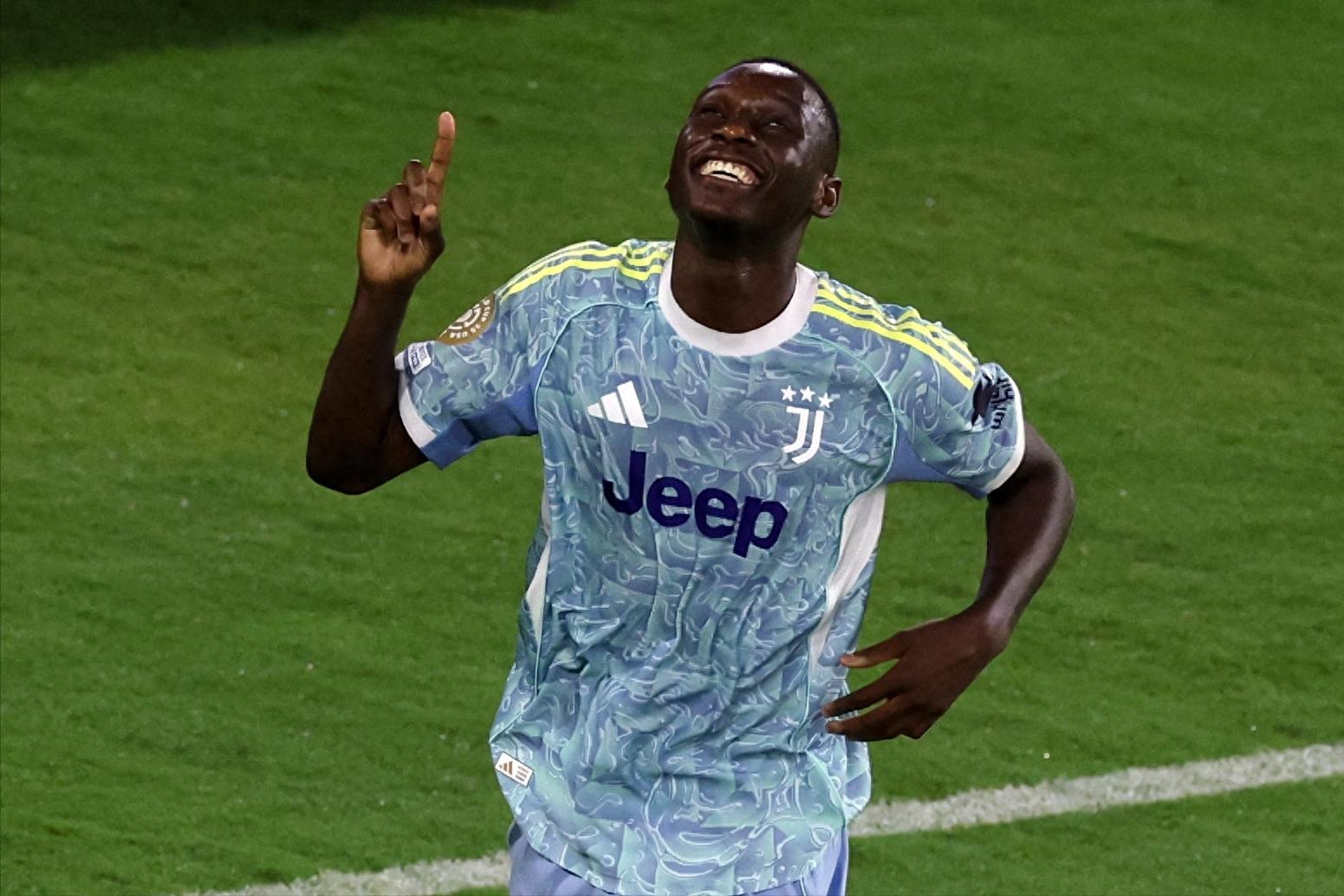 Juventus' recruitment is truly baffling: a player valued at €20 million requires a €40 million buyout clause, yet he scored only one goal in the Premier League last season.