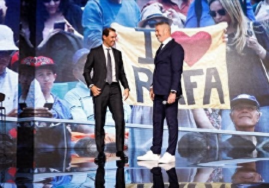 Nadal was once again invited to receive an award, and is Serena Williams planning a comeback? She has denied it herself, while Murray says he won’t be pushing himself forward.