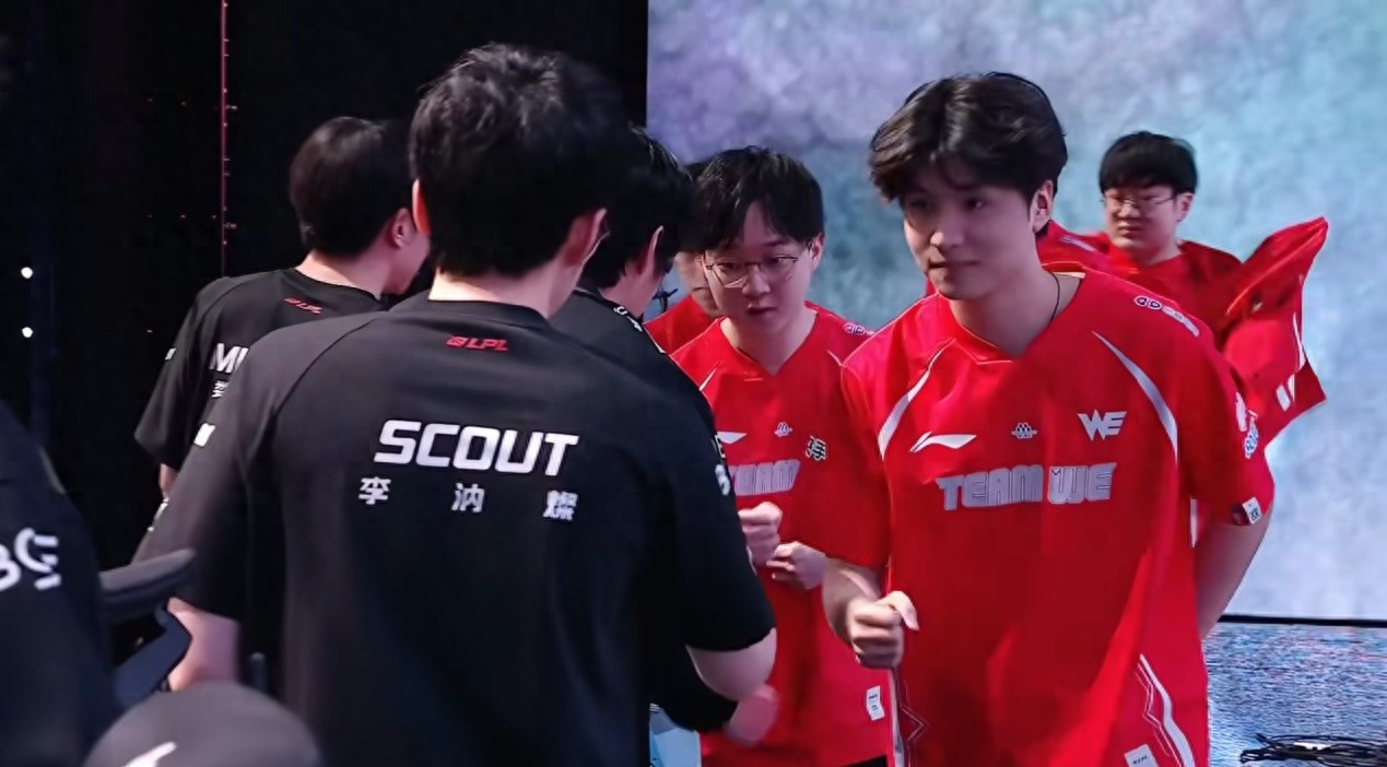 The LPL Tiantuan miracle was born, the four geniuses of WE broke out, JDG collapsed completely, and Scout apologized after the game