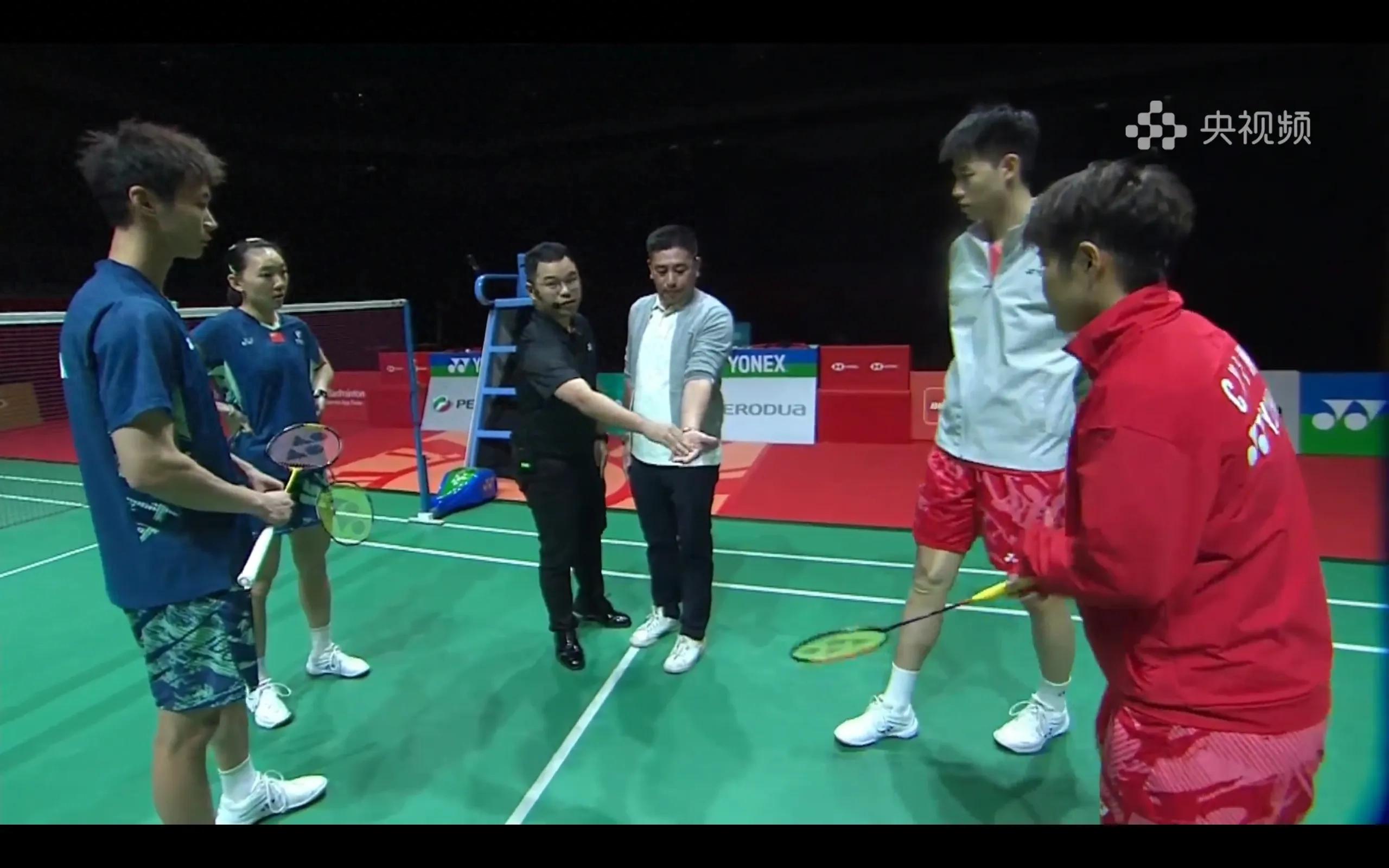 The badminton Malaysia Masters mixed doubles Feng Yanzhe/Huang Dongping vs Wei Yaxin/Jiang Zhenbang are being broadcast live