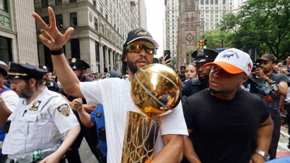 Revealing the Knicks Championship Parade: Brunson Boldly Responds to Criticism as Millions of Fans Flood the Streets