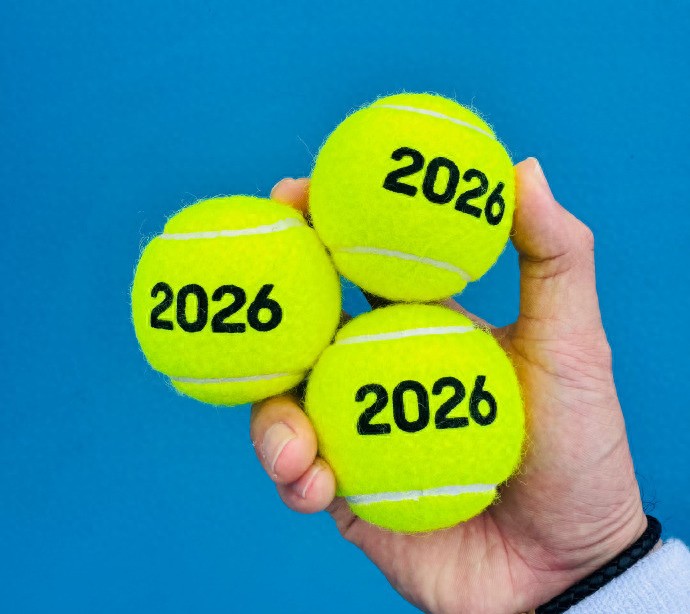 Zheng Qinwen withdrew at the last minute and was nicknamed "Zheng Runner," Leylah Fernandez’s champion photoshoot went viral for her stunning looks, and Li Xiaohui became a double title winner.