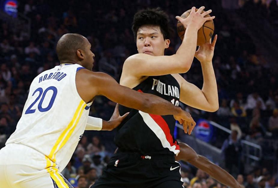 Team Report: Yang Hansen Feels the Gap Between NBA and CBA; Struggled in Debut but Has Potential for Rapid Growth