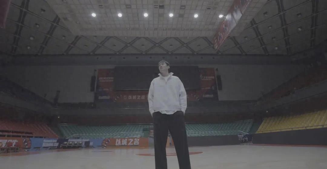 Ding Yanyu Hang, the loneliest retirement ceremony I've ever seen.