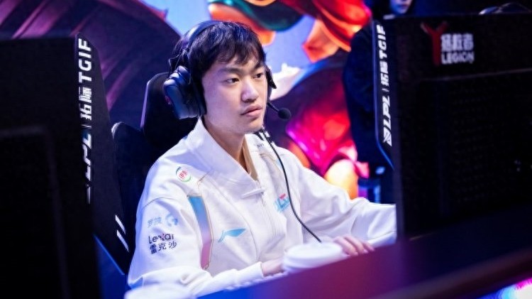 The strongest coach in LPL joins JDG! TT loses a core member, SeTab rumored to transfer to KC