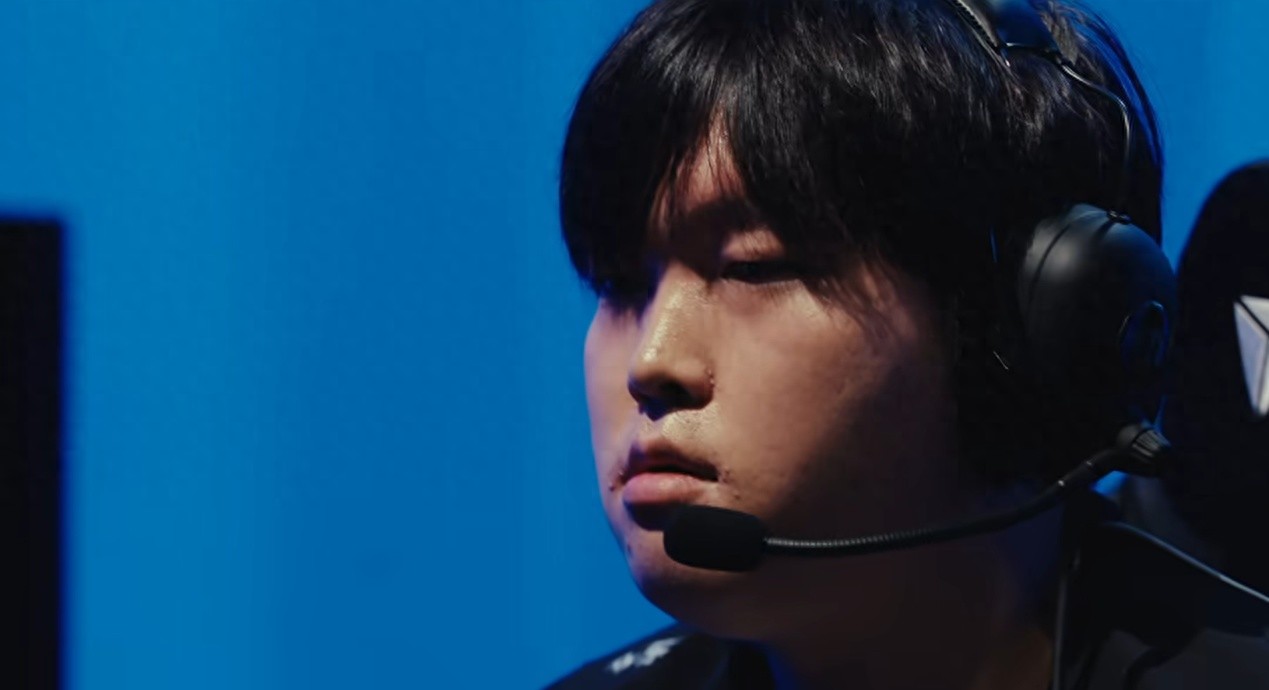 The S15 quarterfinal landscape is revealed, LPL faces a major crisis, BLG has a chance to face T1, and an internal clash is possible.