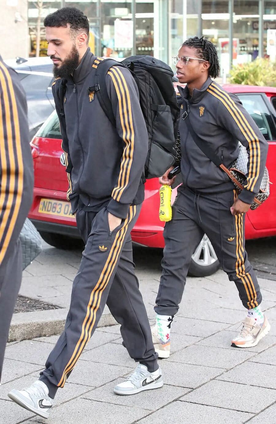 Manchester United has announced the squad for the Arsenal match with the return of the iron defender! Carrick is confident in continuing the winning streak, and Solskjaer sends his blessings.