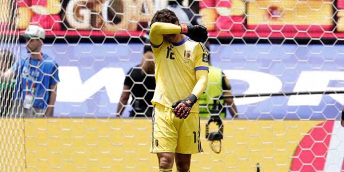 Lammers' mistake leads to World Cup exit; devastated after being scored on. Manchester United fears a repeat of De Gea's tragedy.
