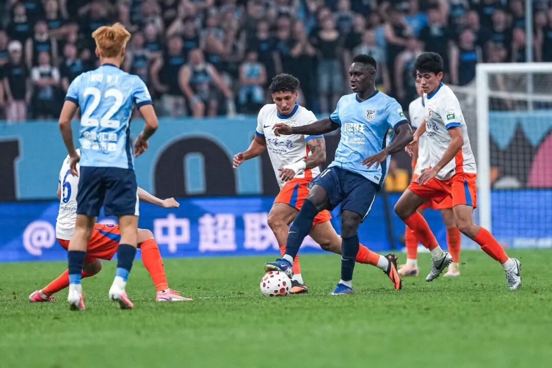 Suoyu Bay does not fall to "ordinary teams," with an average attendance of 61,121 per game, ranking first in Asia.