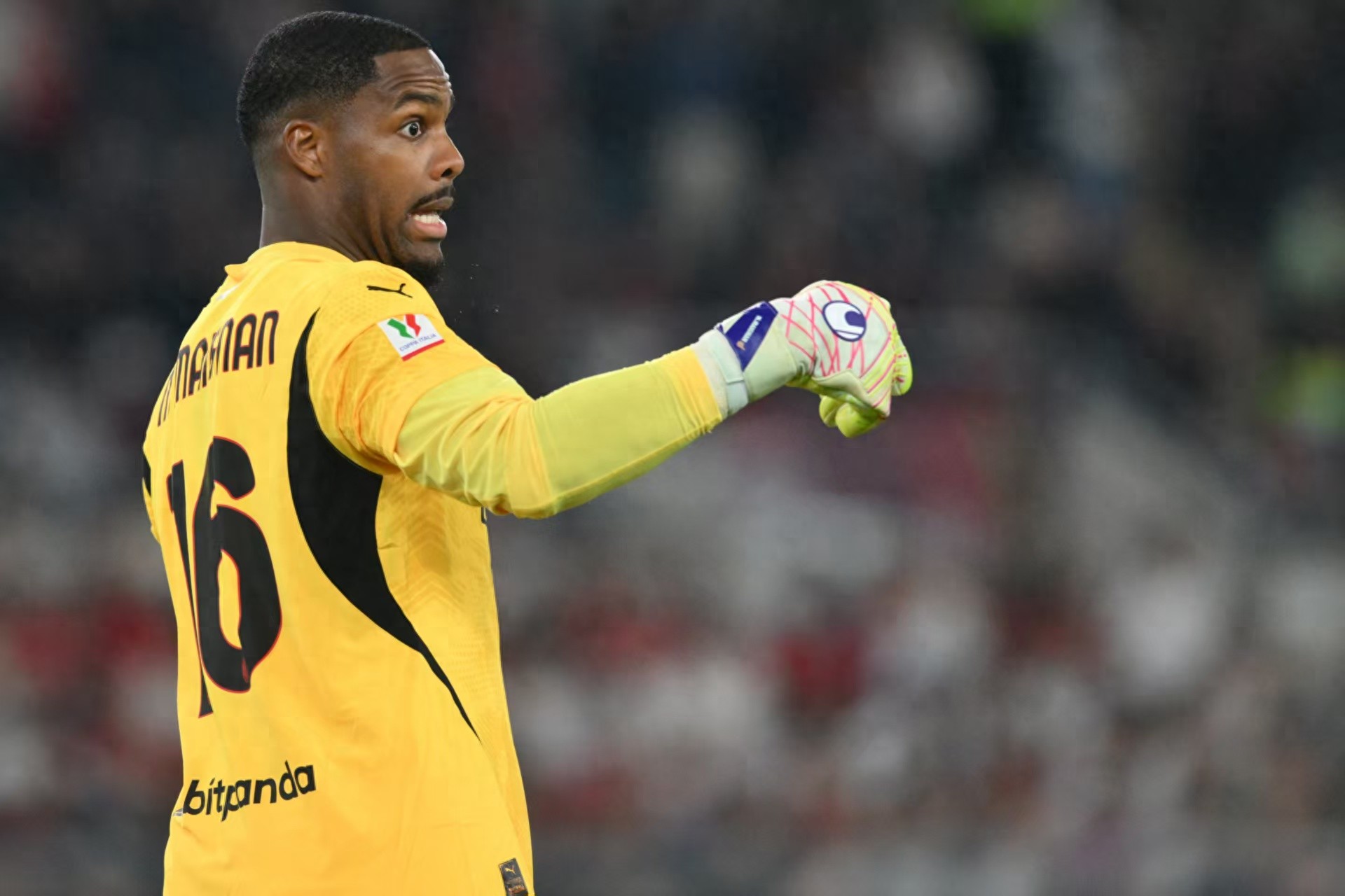 Good news for Milan! Maignan is close to extending his contract until 2029 with an additional one-year option, doubling his salary plus bonuses.