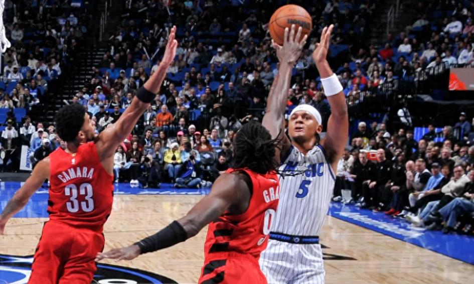 Some game-winning shots rely on sheer luck, while others depend on intelligence.