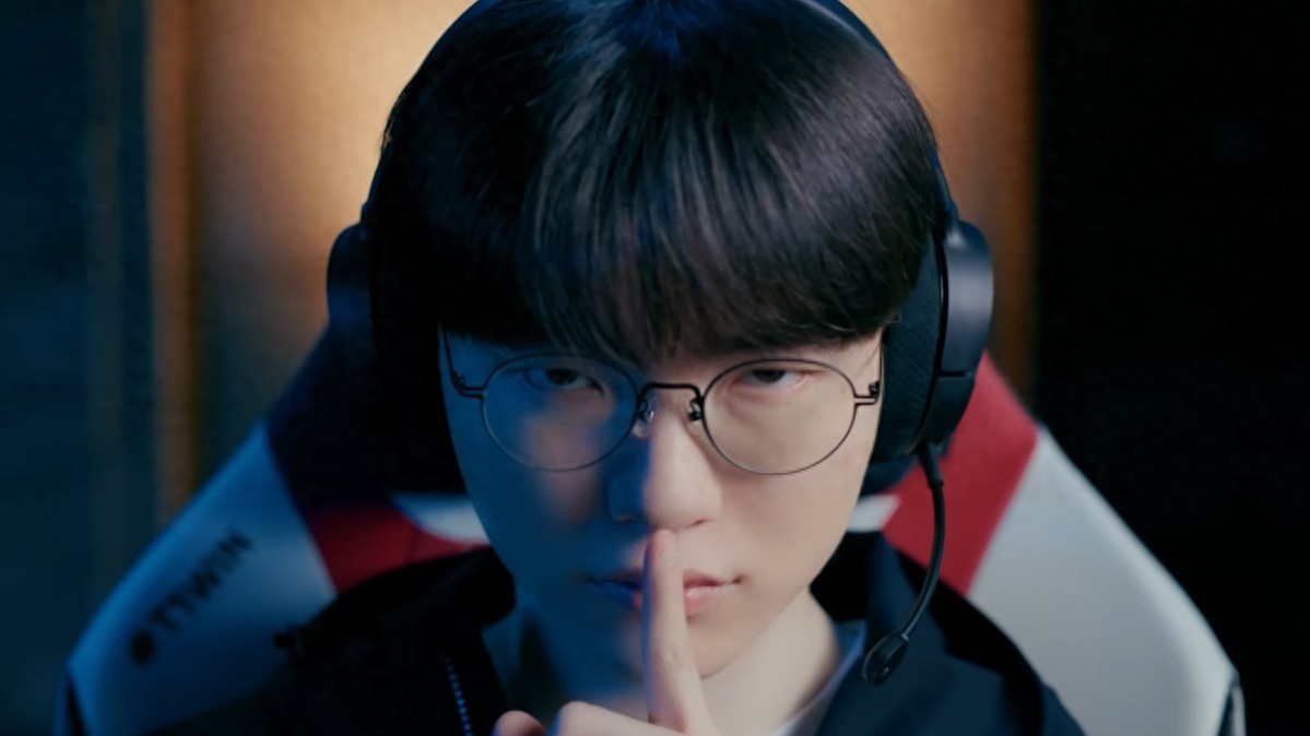 Faker encounters another LPL player AFK! He reports and complains on the spot: Why hasn’t he been banned yet?