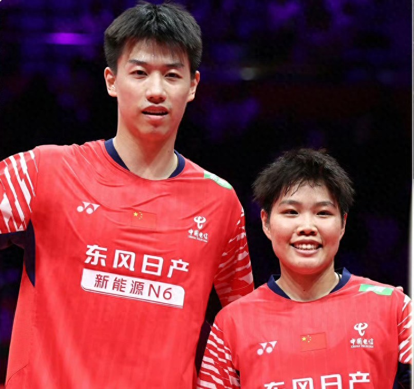 The Malaysia Open Badminton Tournament schedule for tomorrow (1.9) features five matches with Chinese players; live coverage on CCTV Video and Youku.