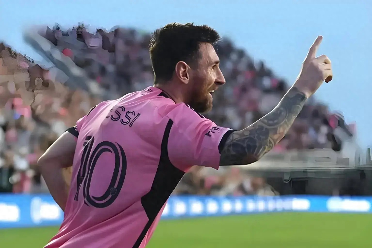 The football legend will retire in MLS! Miami officially announces Messi&#39;s contract extension until 2028, with 82 games, 71 goals, and 37 assists