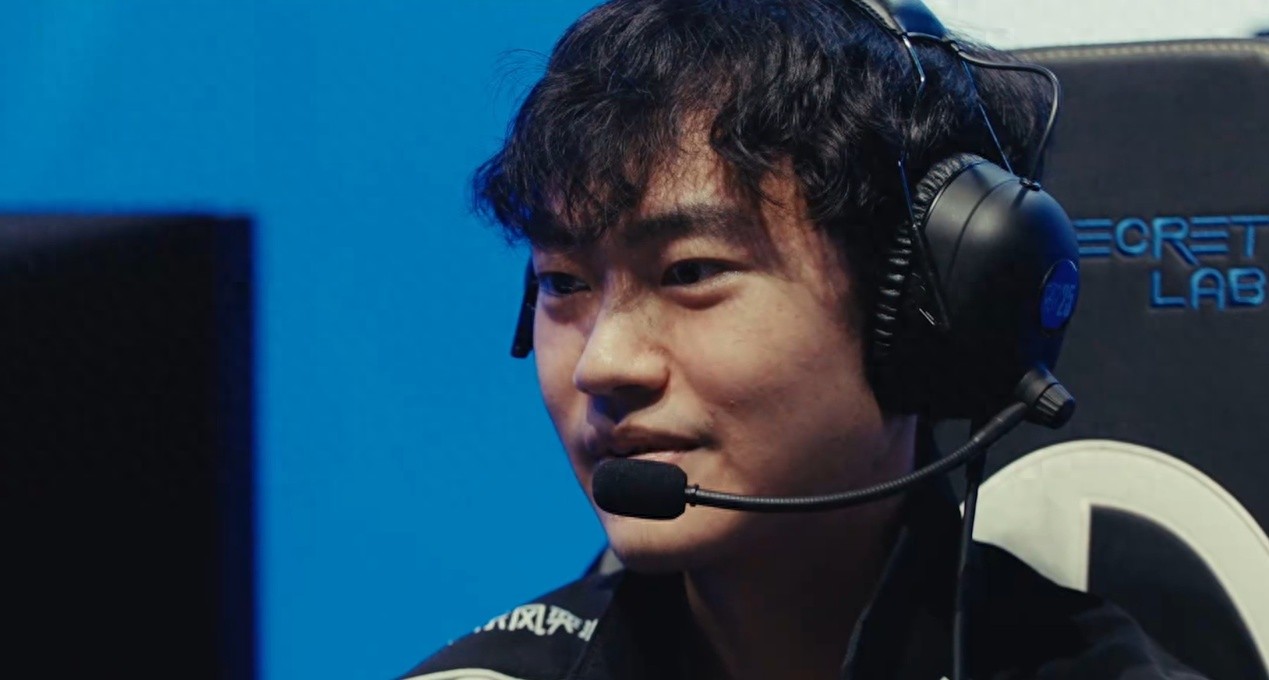 The LPL meme video went viral; after Knight's failure, he may head to Korea to join HLE and compete for the championship.