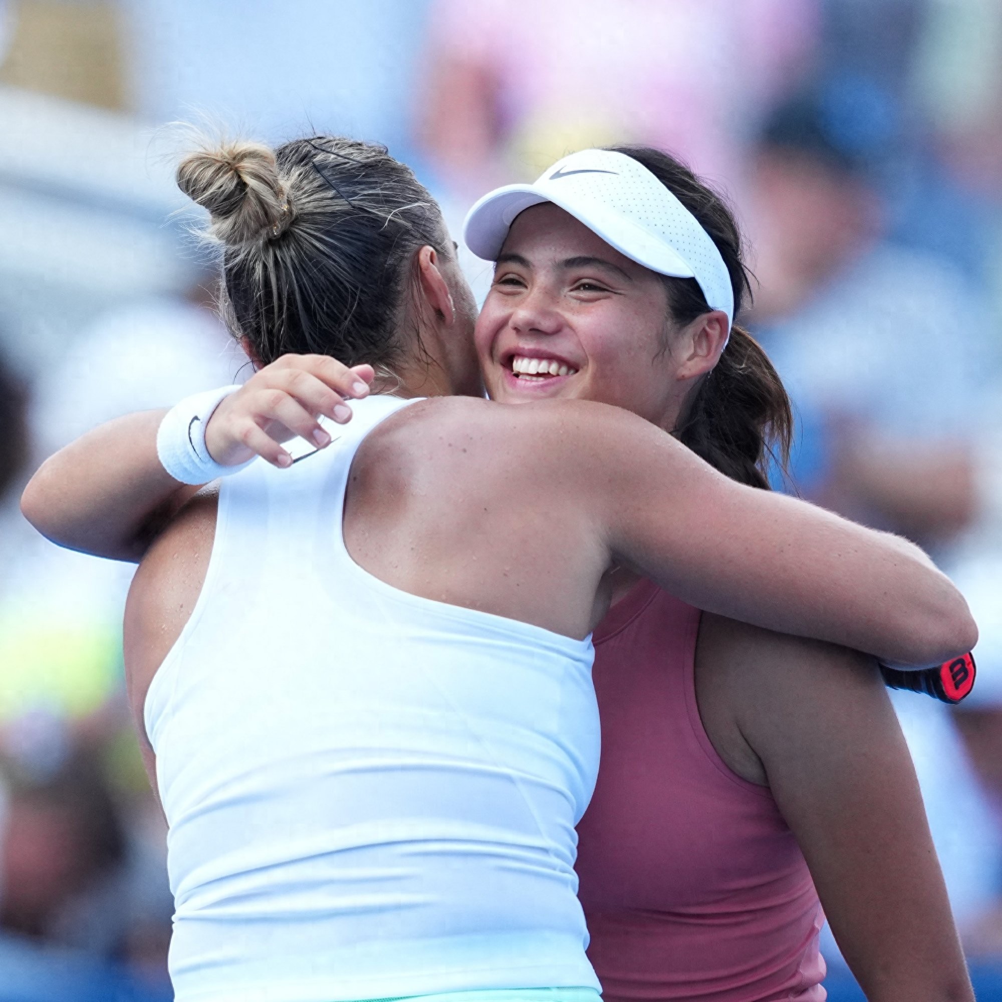 Saba&#39;s winning momentum was overshadowed by her opponent, leading netizens to jokingly suggest that Raducanu shouldn&#39;t worry about being abandoned by Roig.