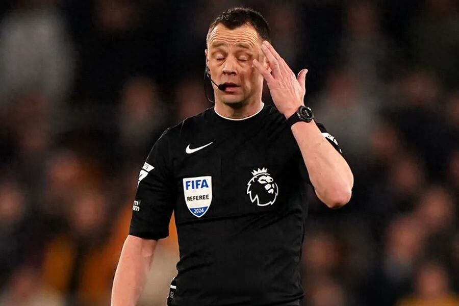 Manchester United complains to the Premier League about referees! League maintains suspense for fifth place? "Blind duo" twice obstructs, robbing 4 points