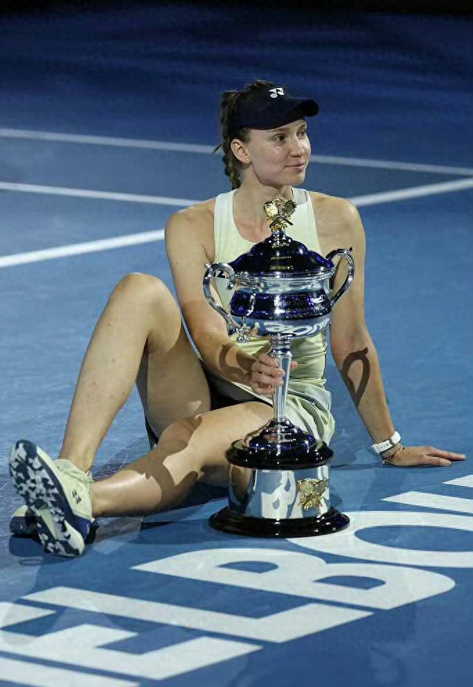 Leylah wins the championship, with Vukov’s legendary coaching becoming a defining moment; suitability matters more than outside controversy