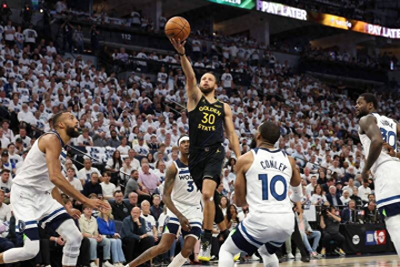 Warriors Playoffs Western Conference Semifinals Trouble: Curry suffered a muscle strain for the first time in his career and was out for a week