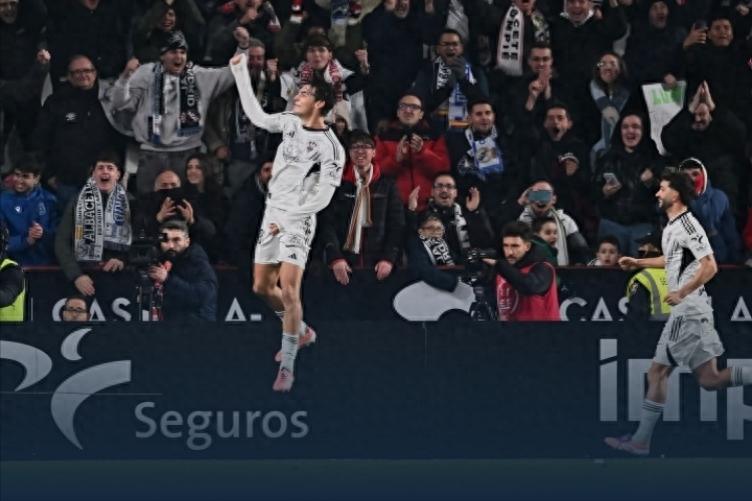 A historic injustice for Alonso as Real Madrid lose 2-3 to a Segunda División B team, exiting the Copa del Rey at the round of 16 with a value gap of 118 times.