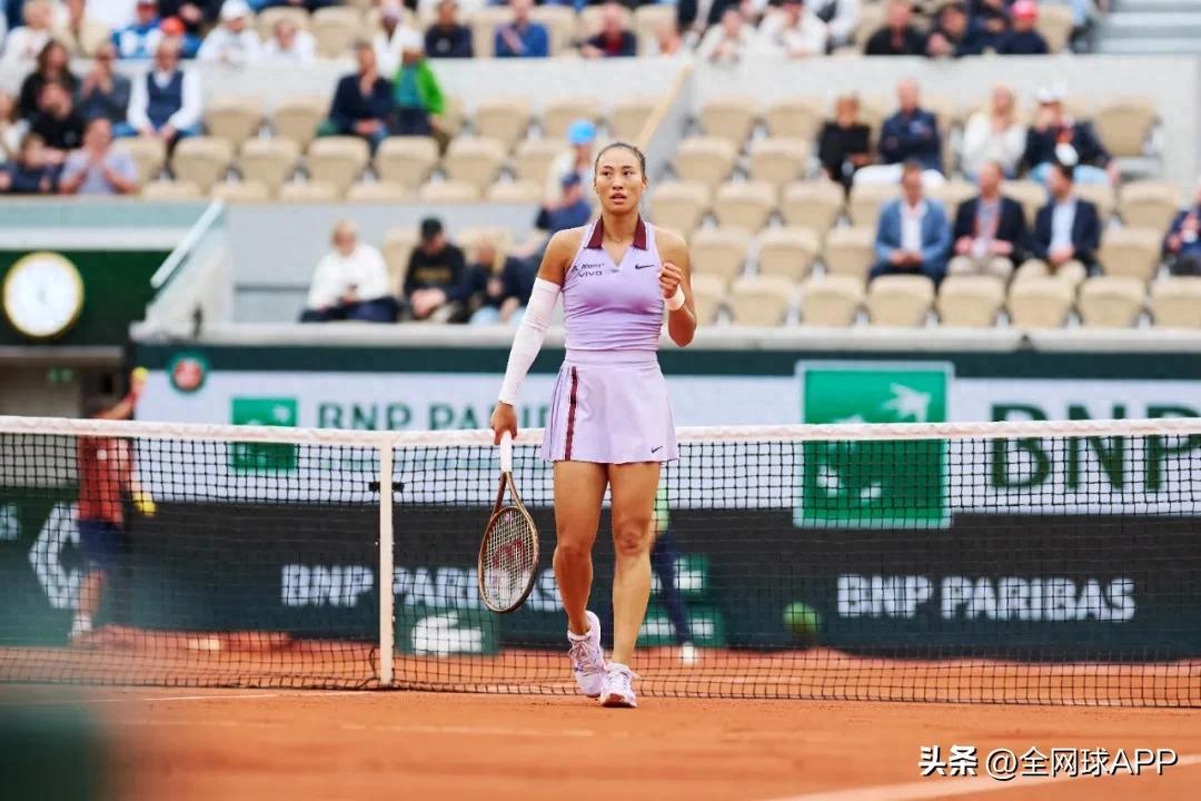 French Open Day 8: Zheng Qinwen fights Sabalenka again, Aka and Swiatek continue to defend their titles