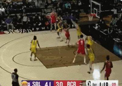 Awesome! Two games totaling 43 points and 16 rebounds! South Bay Lakers center outperforms Yang Hansen