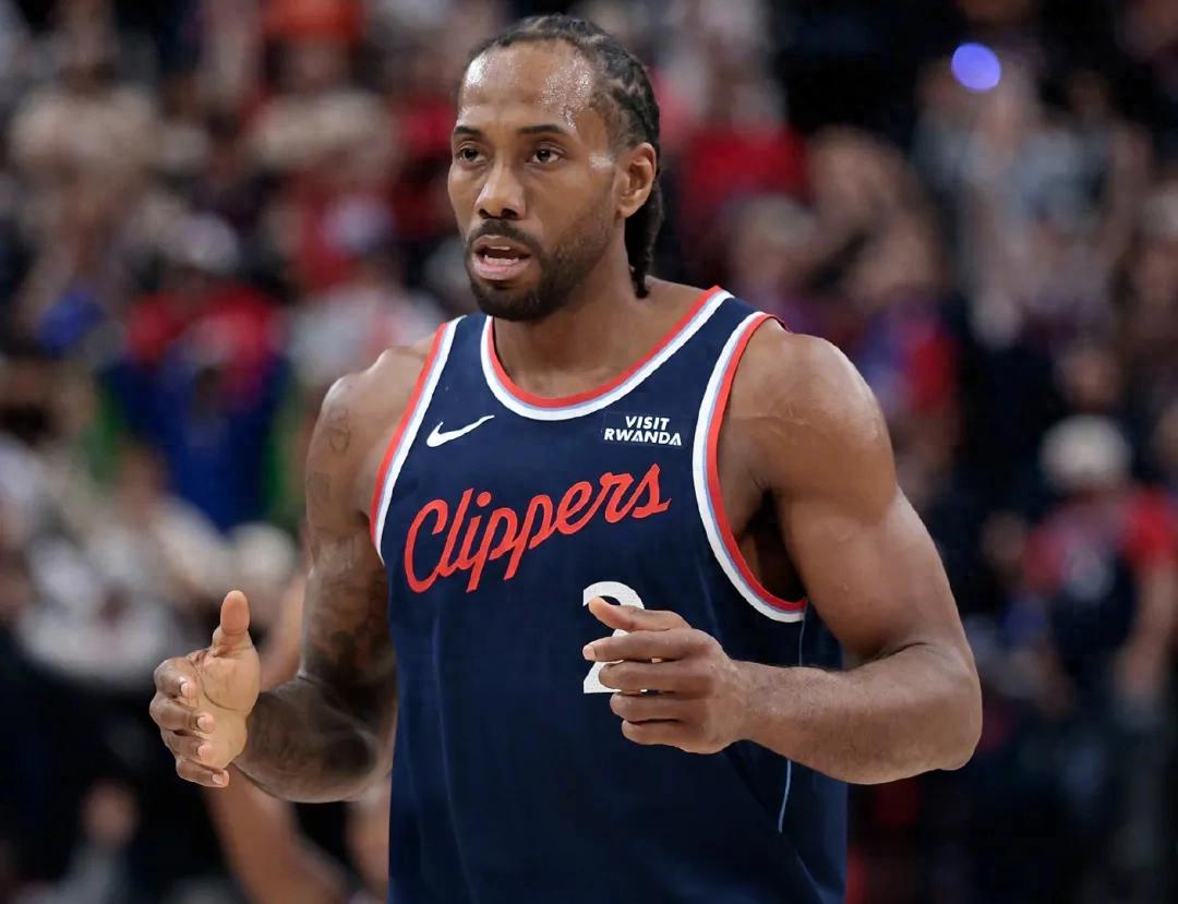 Once again dominating the Timberwolves, Kawhi Leonard is playing an unstoppable brand of basketball.